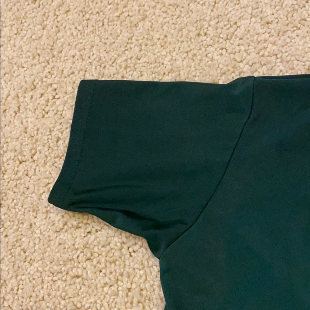 Under Armour athletic top - Picture 4 of 8